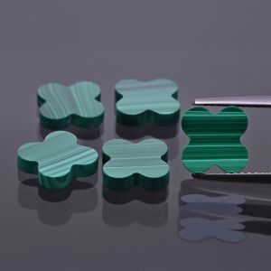 Kleeblatt aus Malachit 12x12 MM