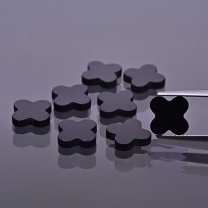 Kleeblatt aus Onyx 8x8 MM