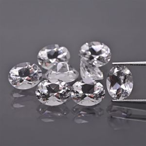 Ovaler Stein, Kegel - Weißer Topas 8x6 MM